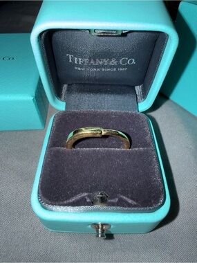 Tiffany & Co. 18k Gold Lock Ring size 8